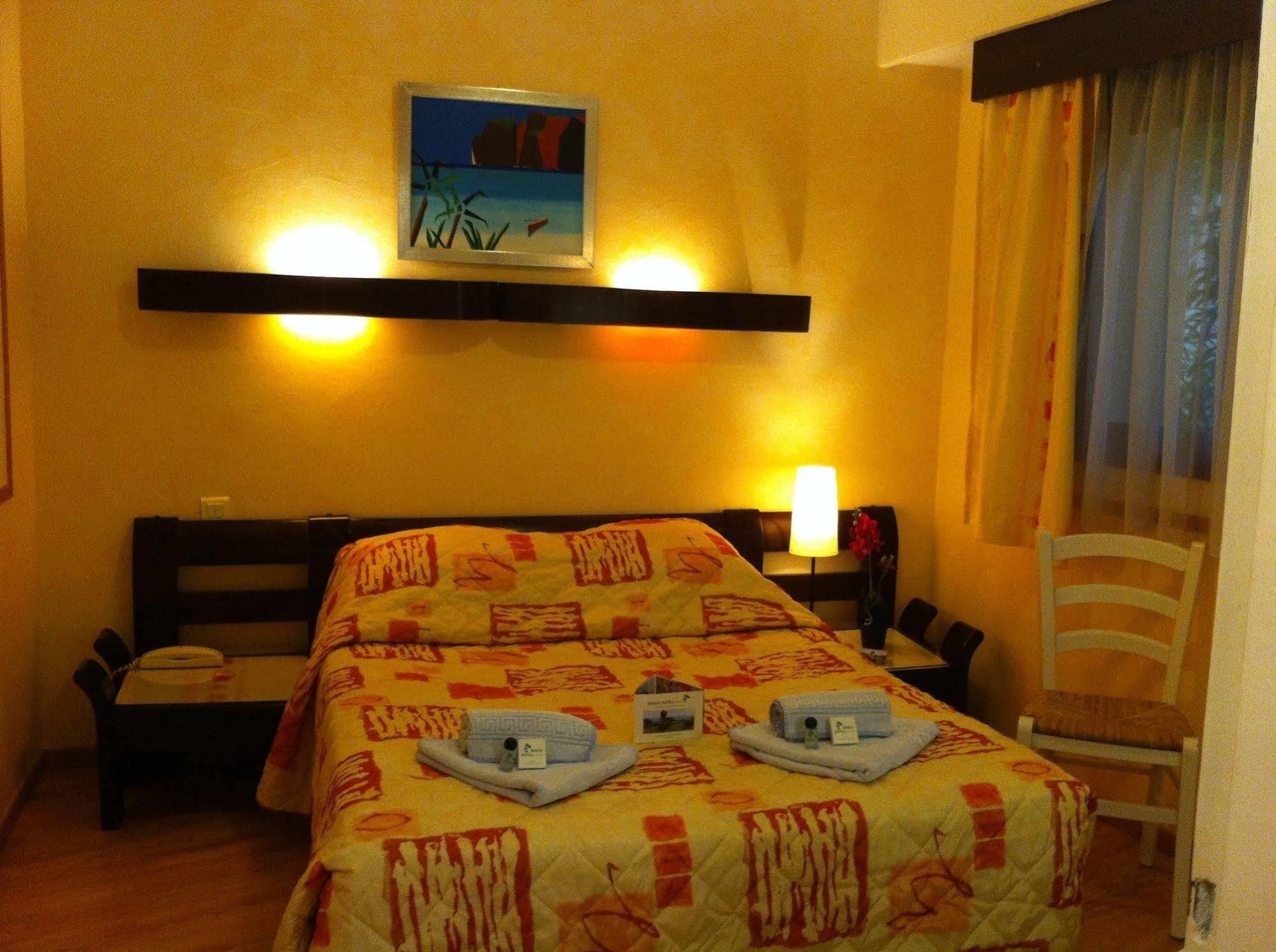 Hotel Bahia Villeneuve-Loubet Zewnętrze zdjęcie